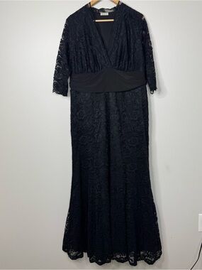 Kiyonna Black Screen Lace Evening Gown 3/4 Sleeves 1X
